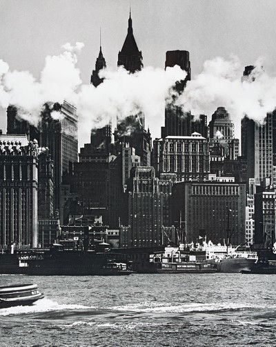 Hudson River waterfront, New York von Andreas Feininger