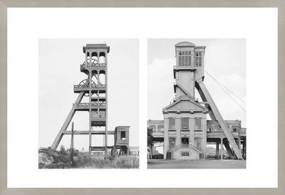 Zwei Fördertürme von Bernd & Hilla Becher