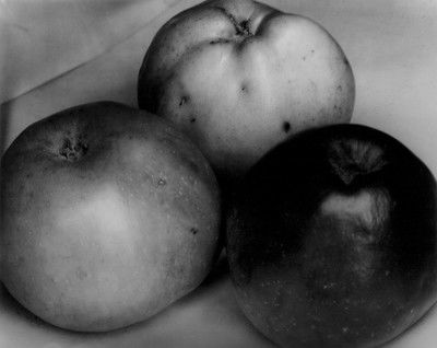 Three Apples von Edward Steichen