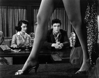 Peggy (Judy Tyler) und Vince (Elvis Presley) von Richard Thorpe