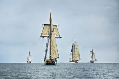 Schooners Racing on the Chesapeake Bay von Greg Pease