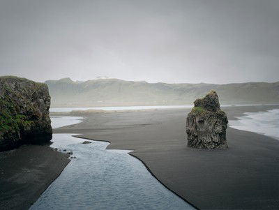 Black Beach von Henning Bock
