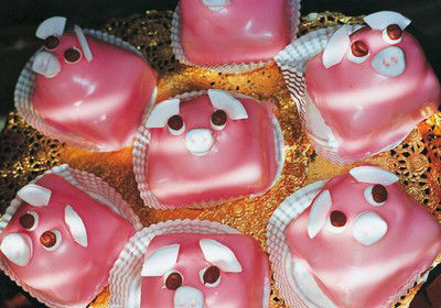 Pink Pig Cakes von Martin Parr