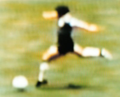 Diego Maradona Argentina v England 2-1 (Quarter-final) 22.06.1986 Estadio Azteca Mexico City, Mexico von Robert Davies