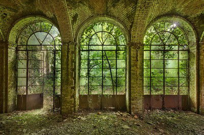 Doors to nowhere von Sven Fennema