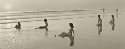 Allison, Lotte, Miranda, Maia and Vanessa; Montalivet, France, 2001 von Jock Sturges | Trunk Archive