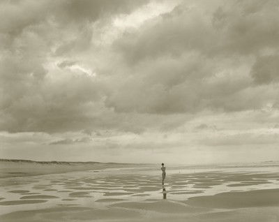 Maia; Montalivet, France, 1992 von Jock Sturges | Trunk Archive
