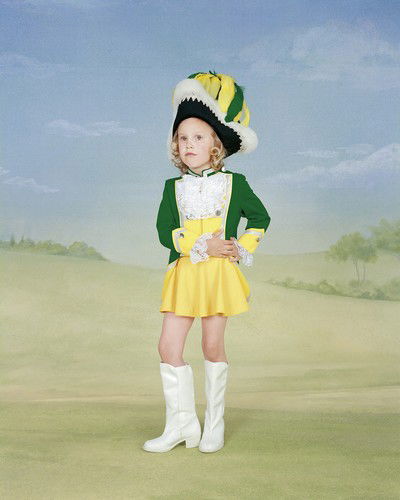 Girl Cadet von Achim Lippoth | Trunk Archive
