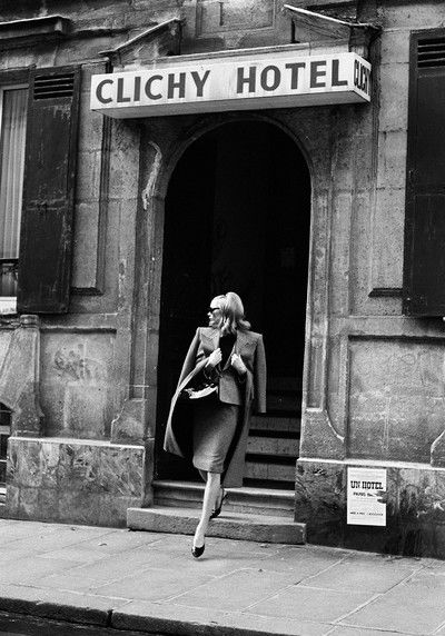 Clichy Hotel von Pamela Hanson | Trunk Archive