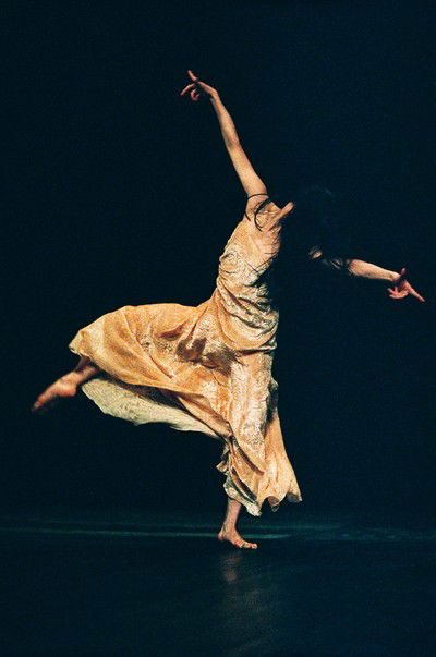 Pina Bausch: Néfes, Azusa Seyama von Ursula Kaufmann