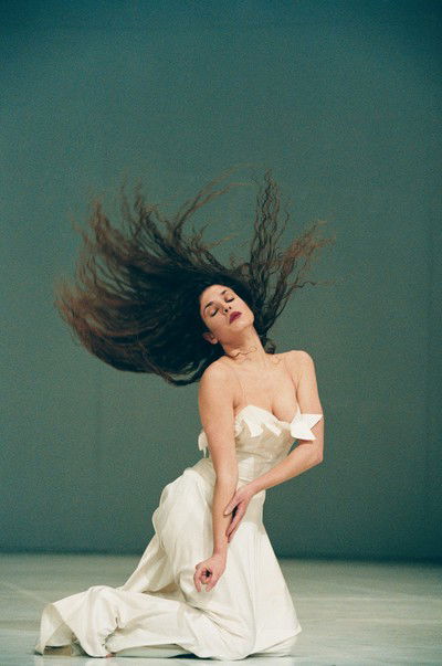 Pina Bausch: Aqua, Melanie Maurin von Ursula Kaufmann