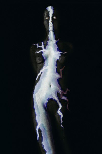 Violet Flash von "veruschka" Vera Lehndorff&holger Trülzsch